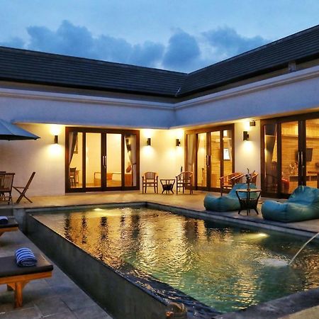 Villa Kubuku Kuta  Exterior photo