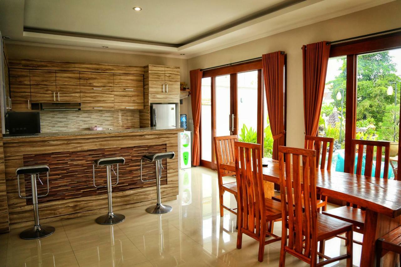 Villa Kubuku Kuta  Exterior photo